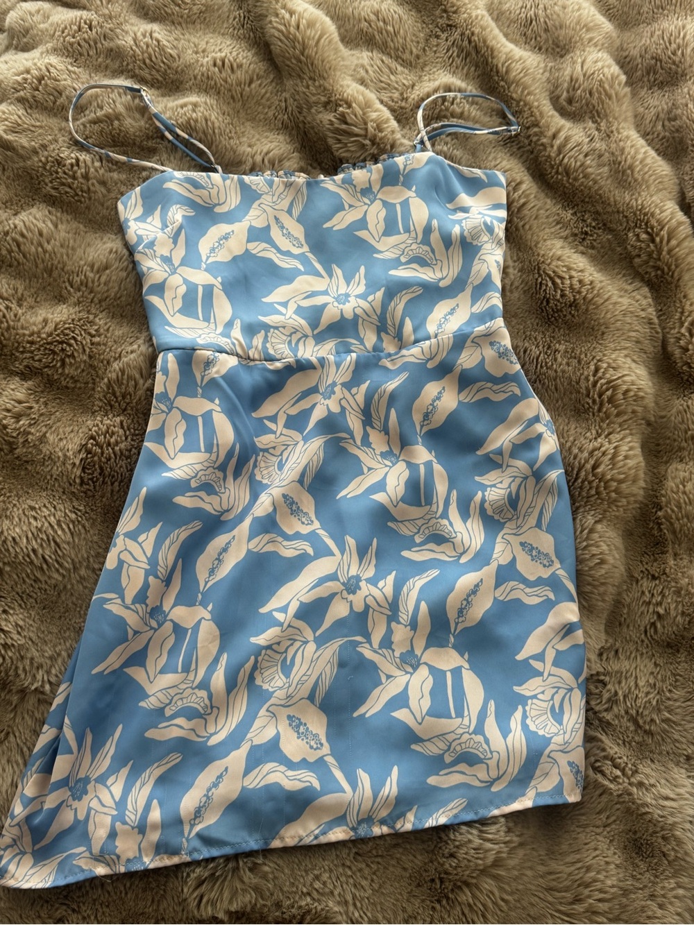 RESA Mini Dress - Picture 3 of 5